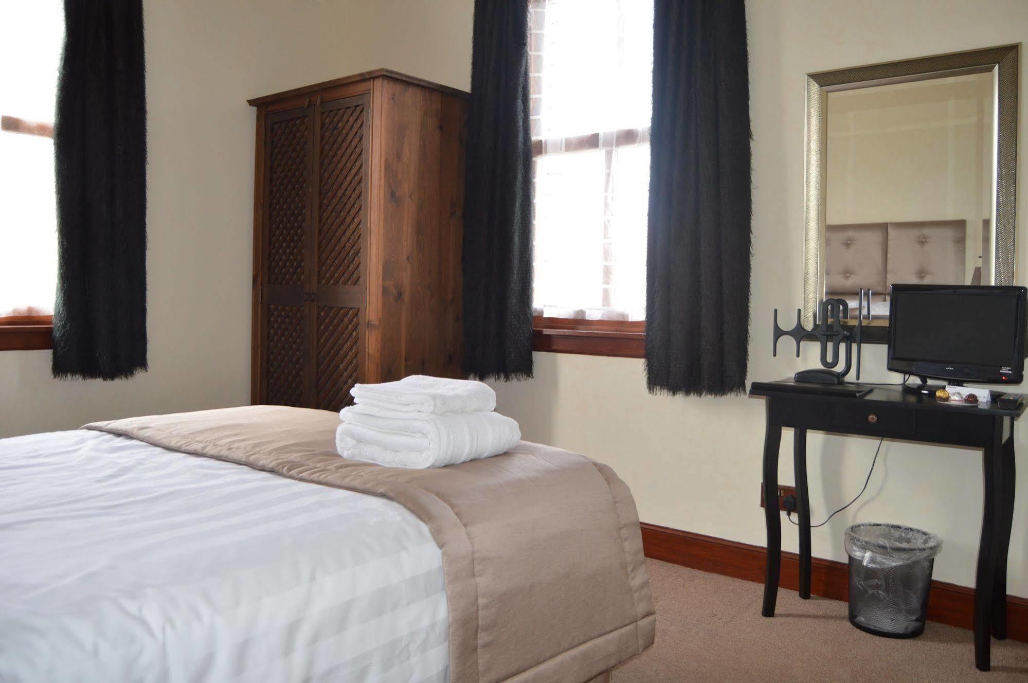 Knysna House Hotel Lerwick Exterior photo